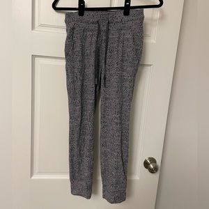 Lululemon joggers size 2, grey and colorful pattern